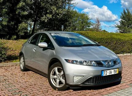 Honda Civic • 2009 • 88,600 km 1