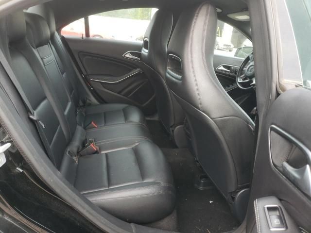 Mercedes-Benz CLA • 2015 • 9 km 6