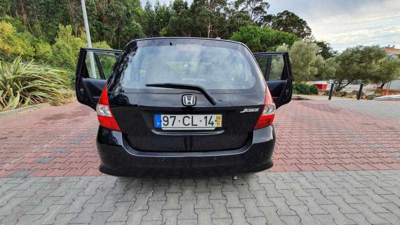 Honda Jazz • 2006 • 128,000 km 1