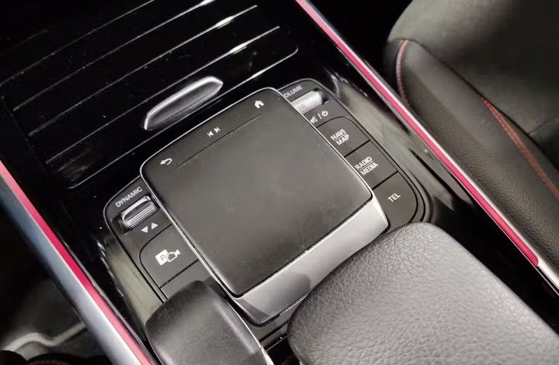 Mercedes-Benz E • 2022 • 51,833 km 13