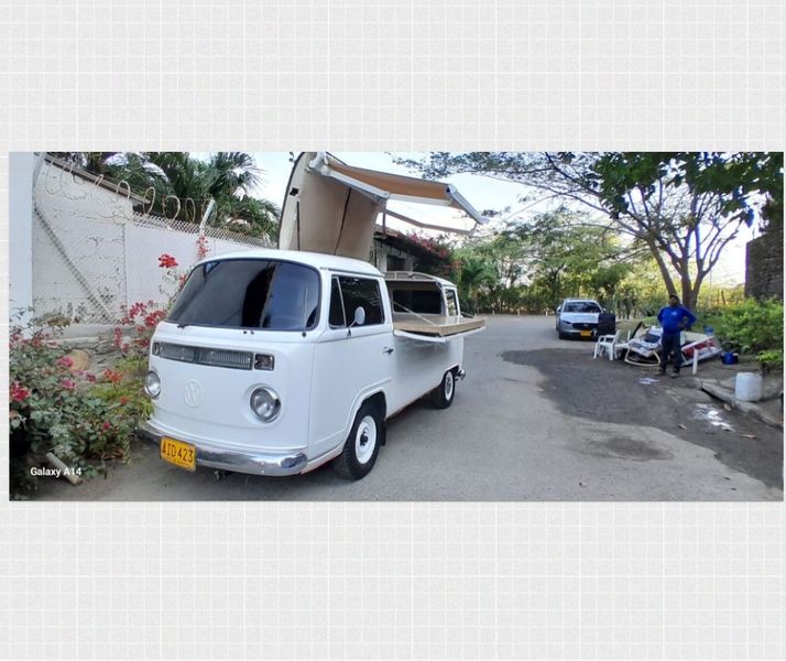 Volkswagen Passat Variant Van • 1975 • 150,000 km 2