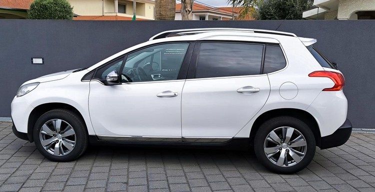Peugeot 2008 • 2015 • 119,999 km 1