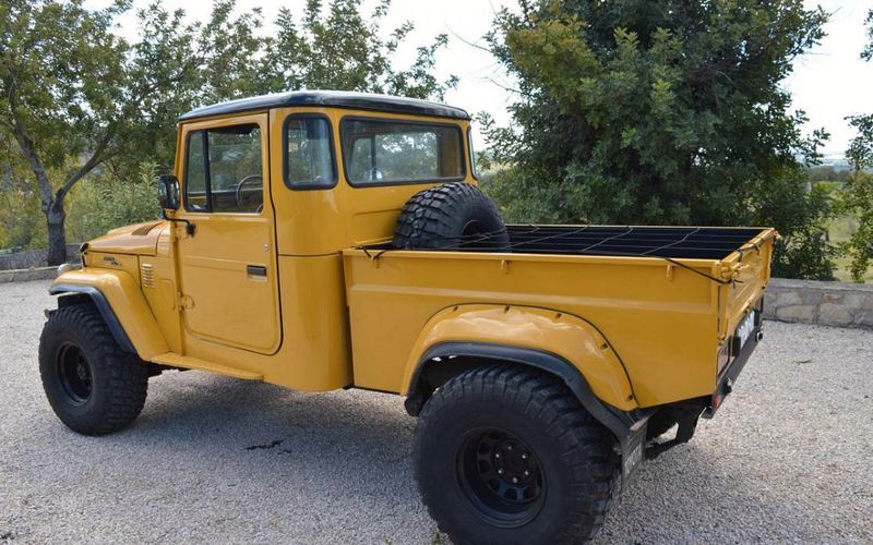 Toyota Land Cruiser • 1981 • 250,000 km 2