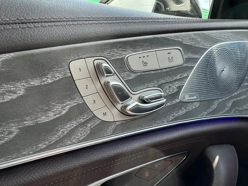 Mercedes-Benz E • 2018 • 55,000 km 6