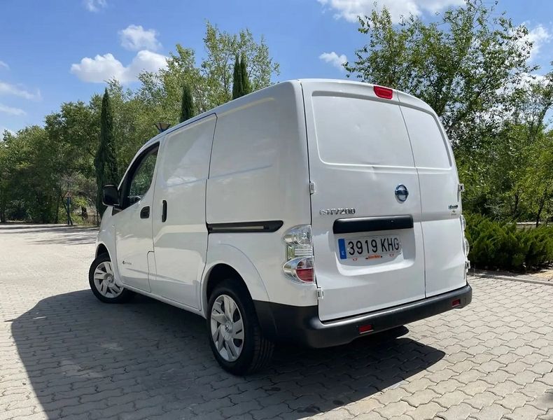 Nissan e-NV200 • 2018 • 88,000 km 6