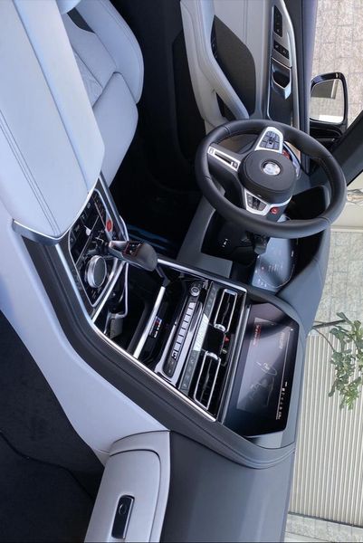 BMW M3 • 2022 • 72,000 km 17