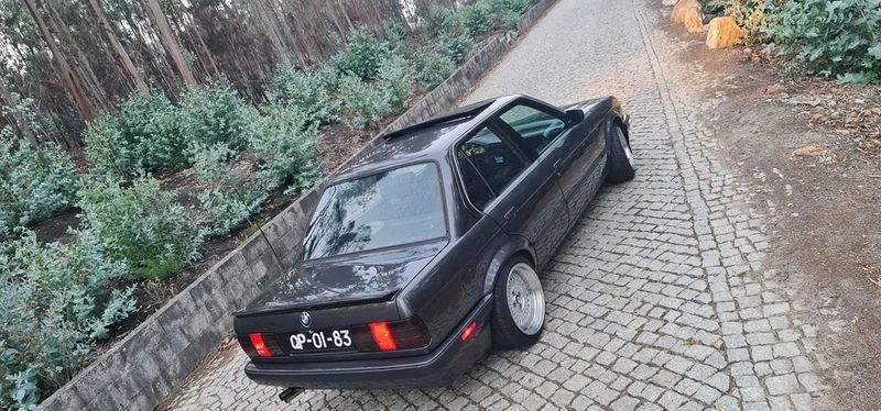 BMW E60 • 1987 • 97,000 km 4