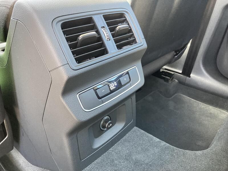 Audi Q5 • 2023 • 19,949 km 17