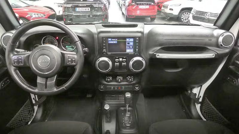 Jeep Wrangler • 2018 • 64,500 km 5