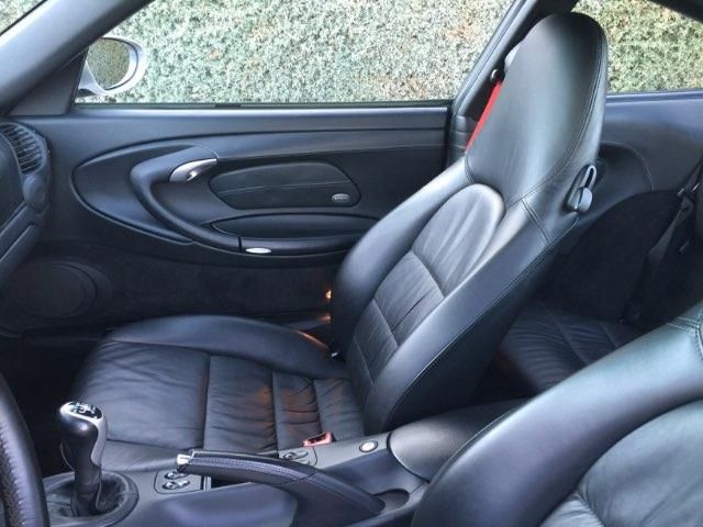 Porsche 911 Carrera • 2002 • 135,000 km 8