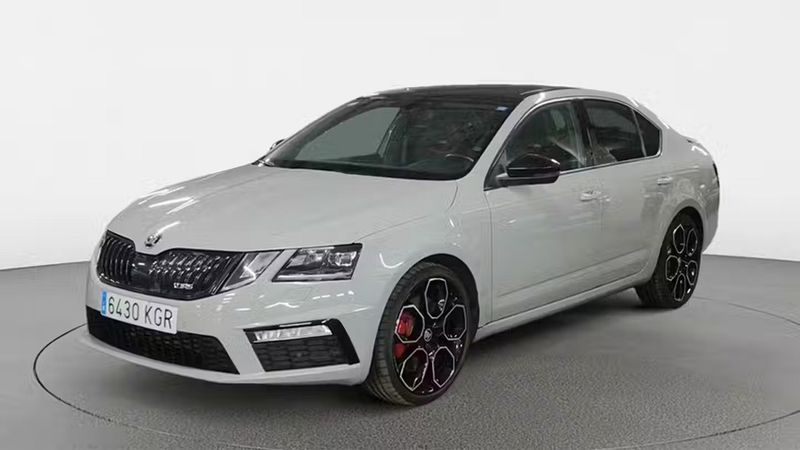 Škoda Octavia • 2018 • 87,802 km 1
