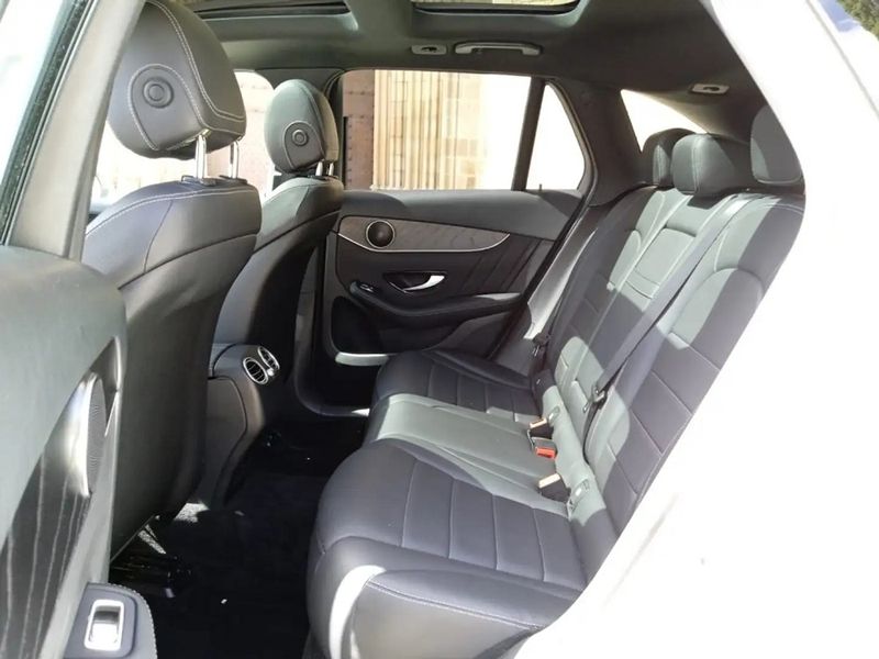 Mercedes-Benz GLC • 2018 • 54,000 km 10