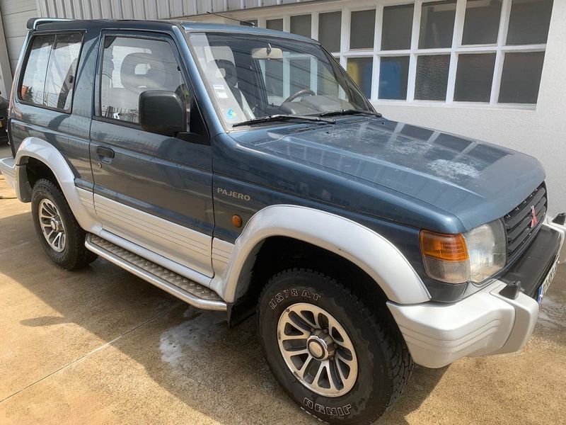 Mitsubishi Pajero • 1993 • 200,000 km 4