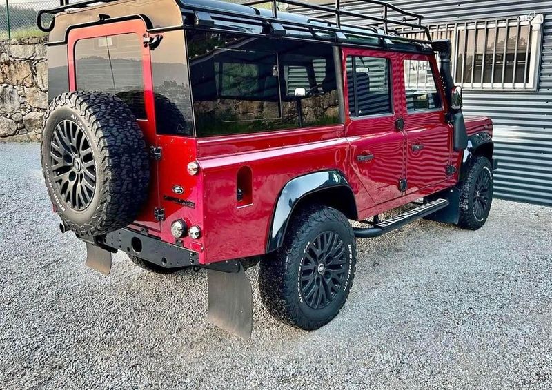 Land Rover Defender • 2001 • 205,000 km 4