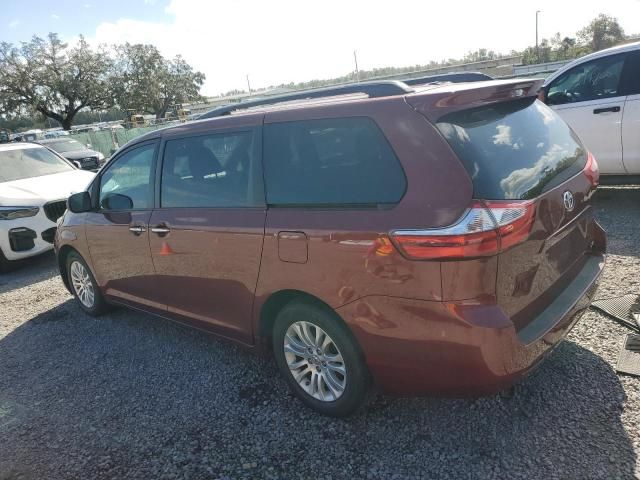Toyota Sienna • 2017 • 10,000 mi 4
