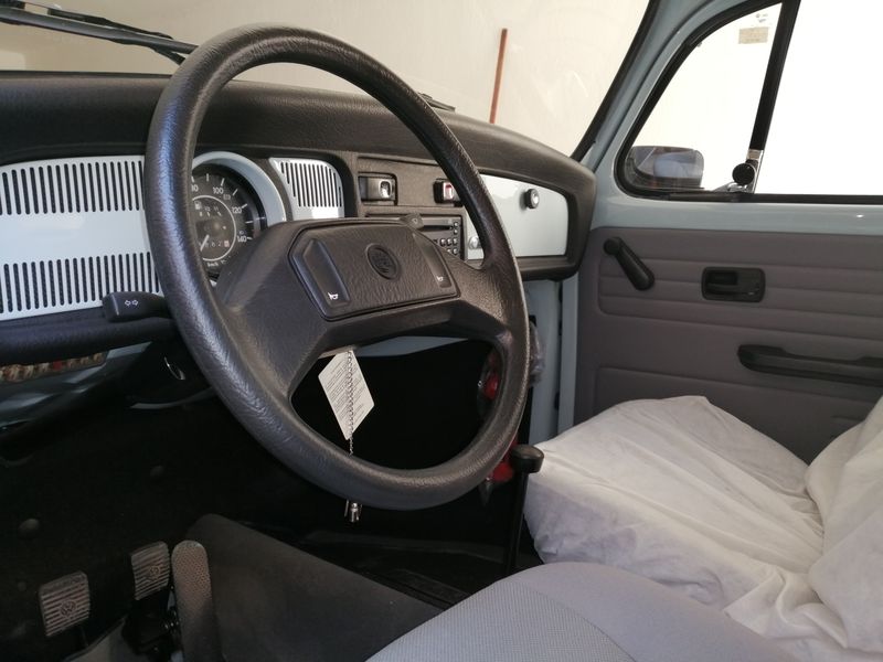 Volkswagen Beetle • 2004 • 5,900 km 12