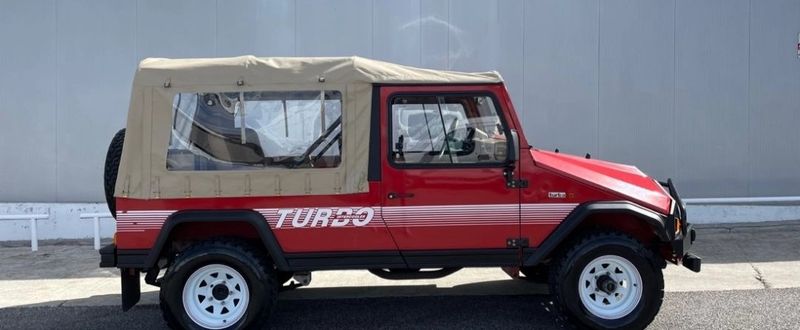 Sinotruk Howo T7H 6x4 • 1990 • 61,000 km 4