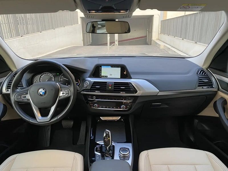 BMW X3 • 2018 • 45,900 km 2