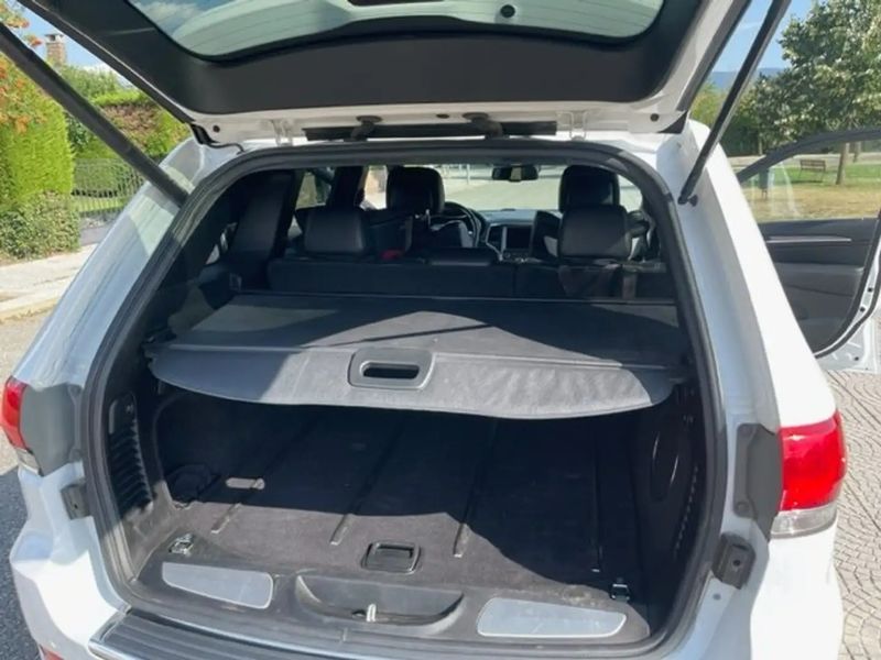 Jeep Grand Cherokee • 2014 • 140,000 km 2