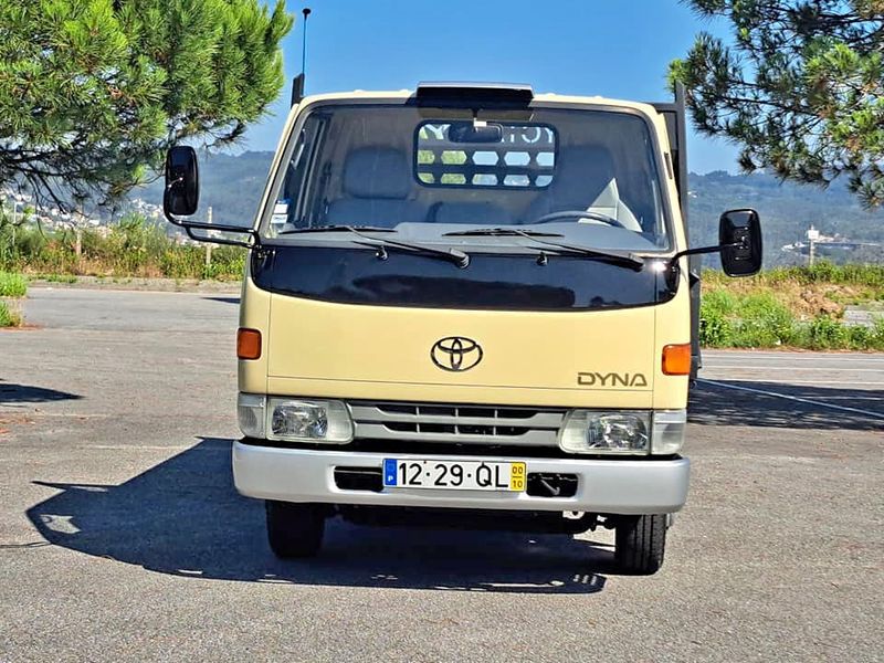Toyota Dyna • 2000 • 69,000 km 3
