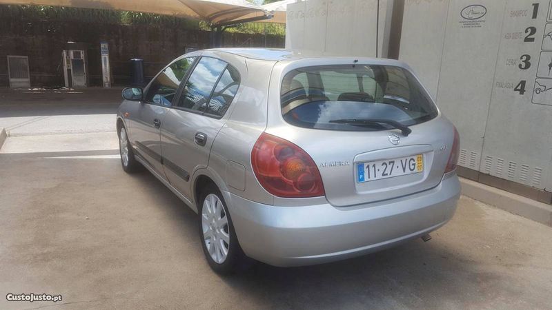 Nissan Almera • 2003 • 230,000 km 5