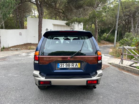 Mitsubishi Pajero • 2001 • 245,304 km 1