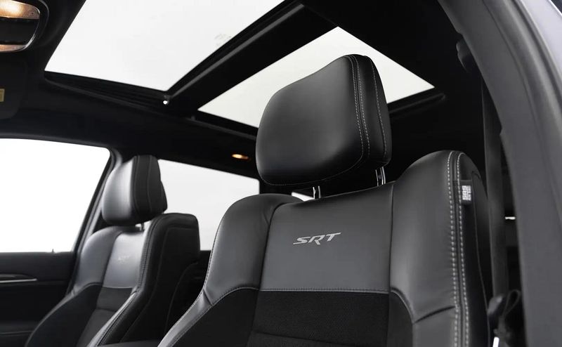 Jeep Grand Cherokee • 2014 • 101,000 km 12