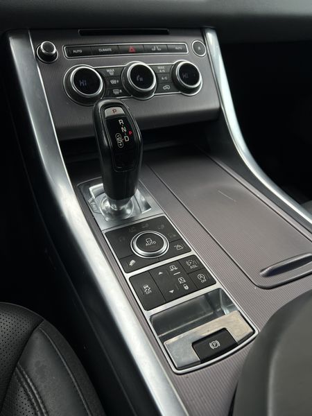 Land Rover Range Rover Sport • 2015 • 202,123 km 10