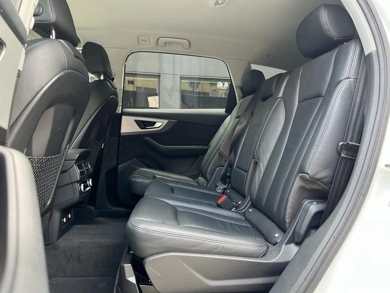 Audi Q7 • 2018 • 60,000 km 11