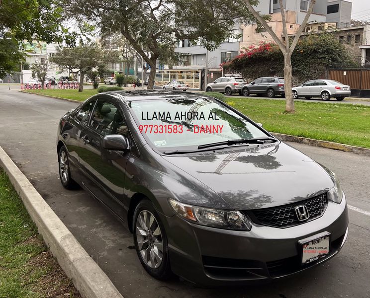Honda Civic Coupé • 2011 • 83,000 km 2
