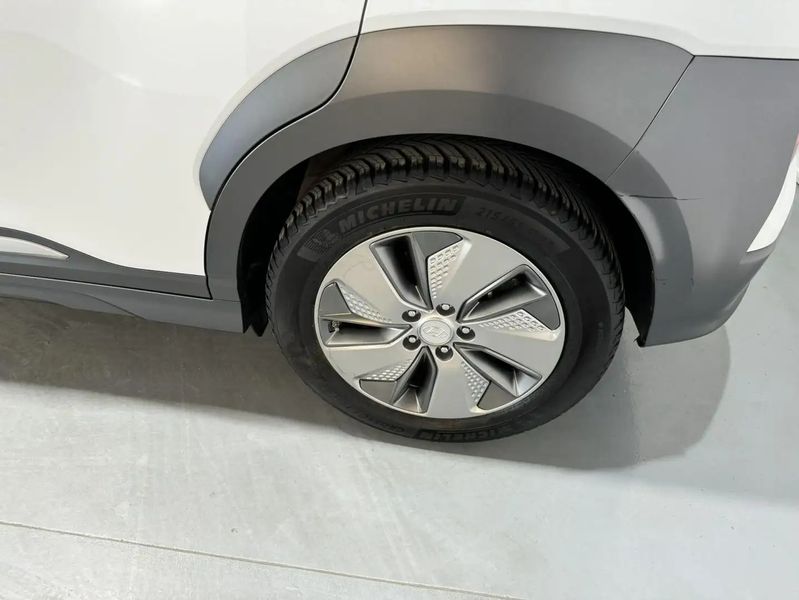 Hyundai Kona Electric • 2020 • 45,203 km 5