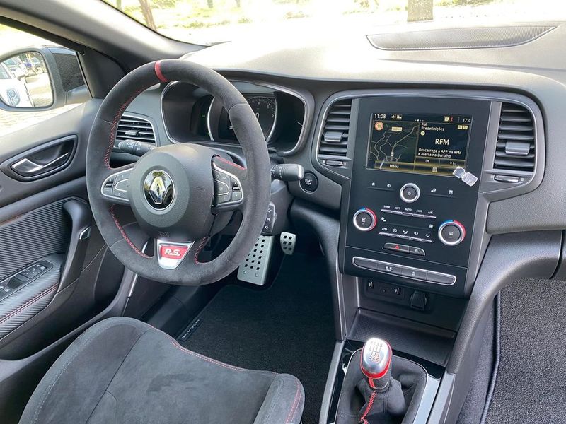 Renault Mégane • 2018 • 60,000 km 8