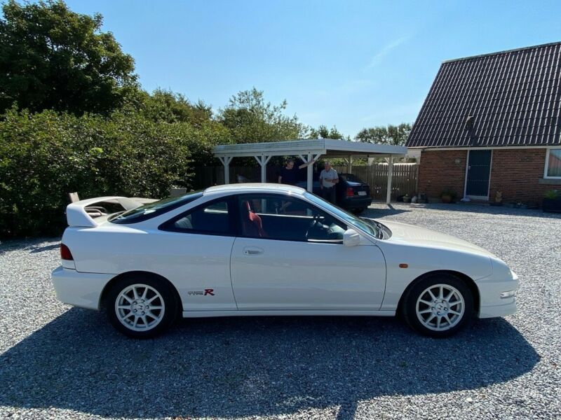 Honda Integra • 1998 • 99,000 km 9
