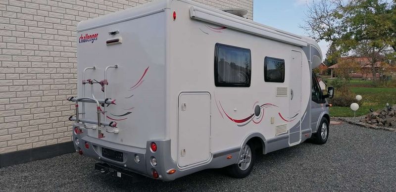 Ford Transit • 2010 • 142,000 km 10