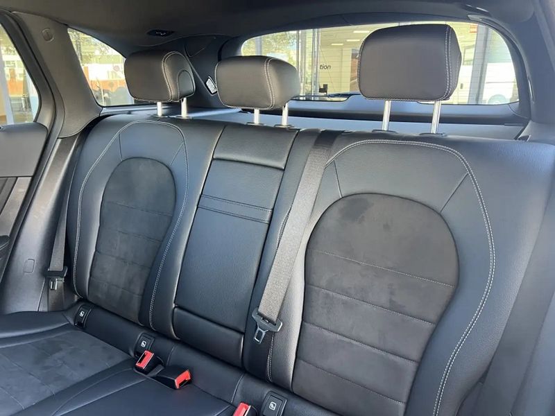 Mercedes-Benz GLC • 2019 • 55,000 km 9