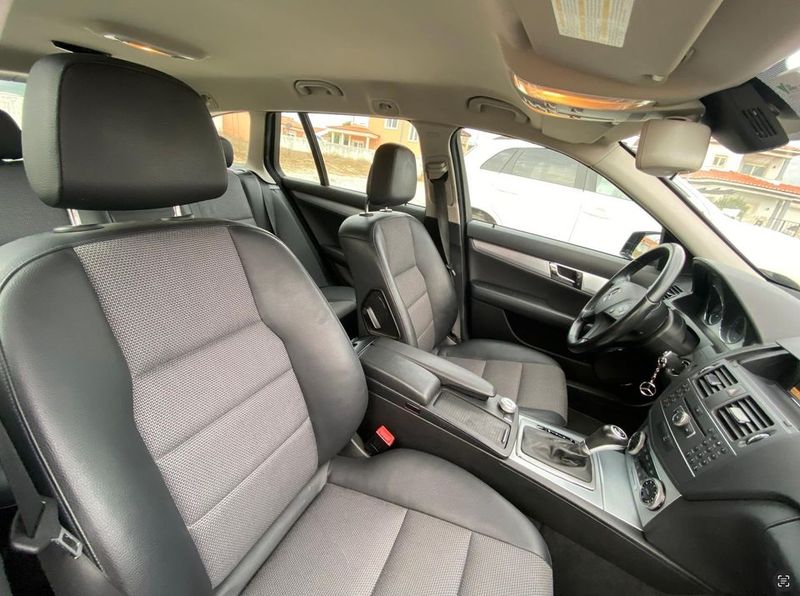 Mercedes-Benz C • 2011 • 185,000 km 3