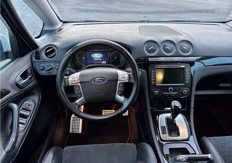 Ford C-Max • 2013 • 200,000 km 5