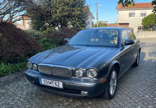 Jaguar XJ • 2005 • 230,000 km 1