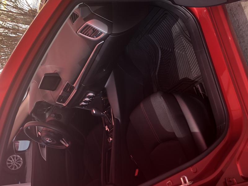 Mazda 3 • 2018 • 18,000 km 3