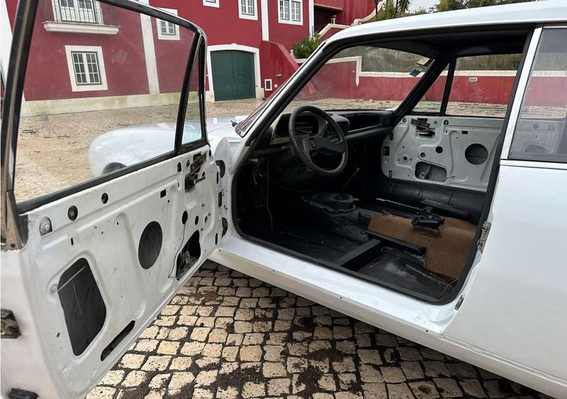 Peugeot 607 • 1980 • 80,000 km 4