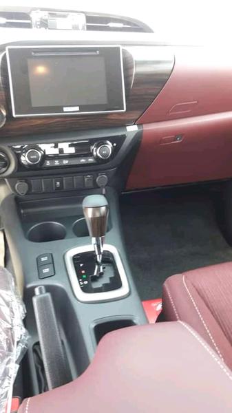 Toyota Hilux • 2016 • 19,457 km 5