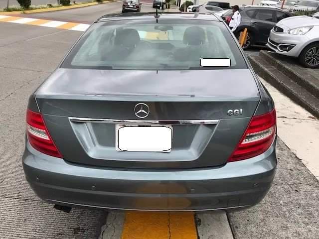 Mercedes-Benz C • 2012 • 39,000 km 6