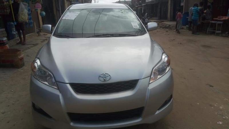 Toyota Matrix • 2009 • 90,000 km 6