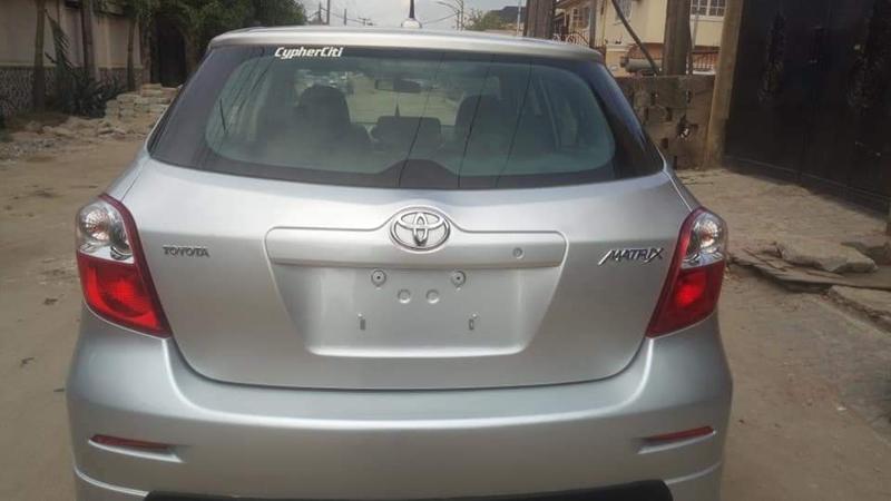 Toyota Matrix • 2009 • 90,000 km 1