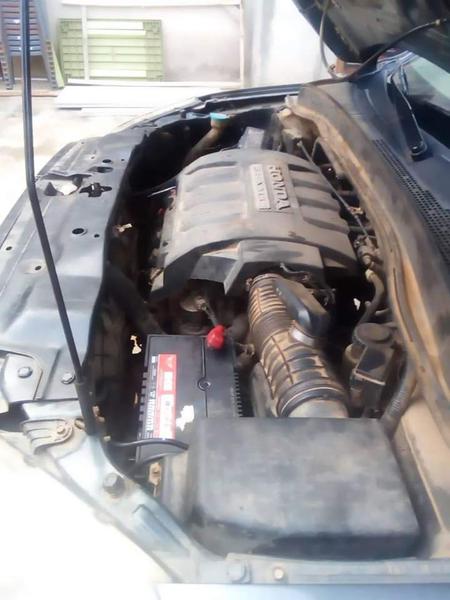 Honda Pilot • 2004 • 12,000 km 4