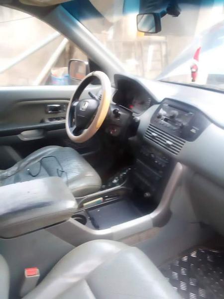 Honda Pilot • 2004 • 12,000 km 1