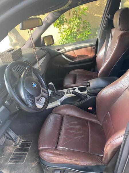 BMW X5 • 2005 • 100,000 km 2