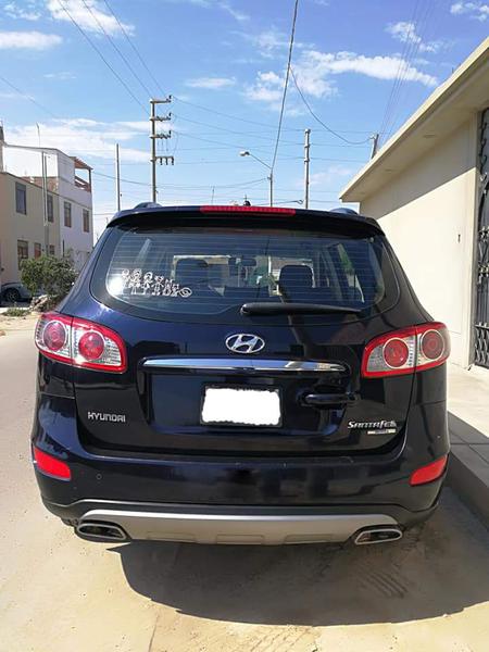 Hyundai Santa Fe • 2012 • 88,000 km 5