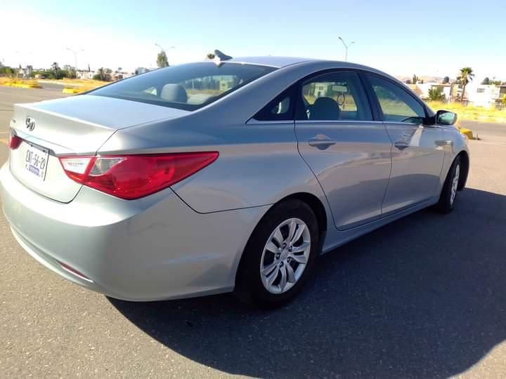 Hyundai Sonata • 2011 • 106,712 km 2