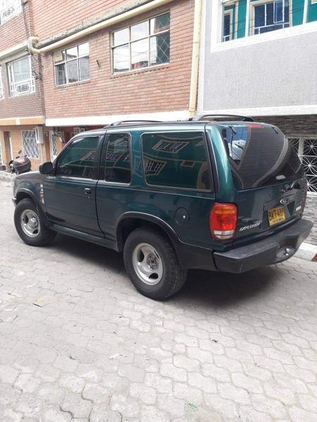 Ford Explorer • 1999 • 218,000 km 6